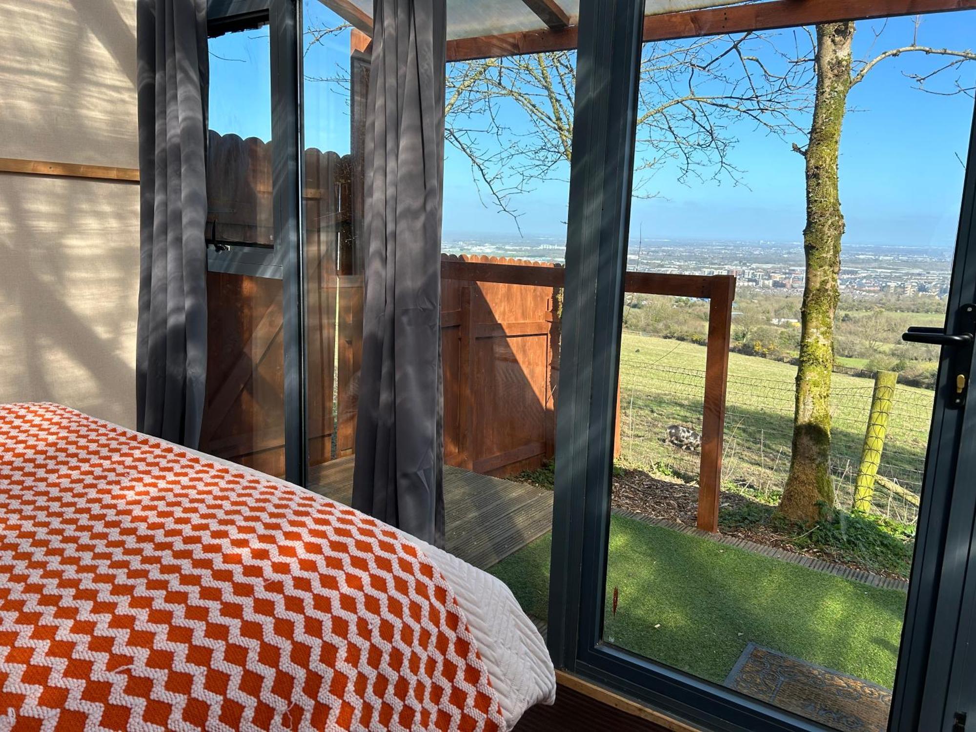 Sky Gazer Cabin In The Woods Дублин Экстерьер фото