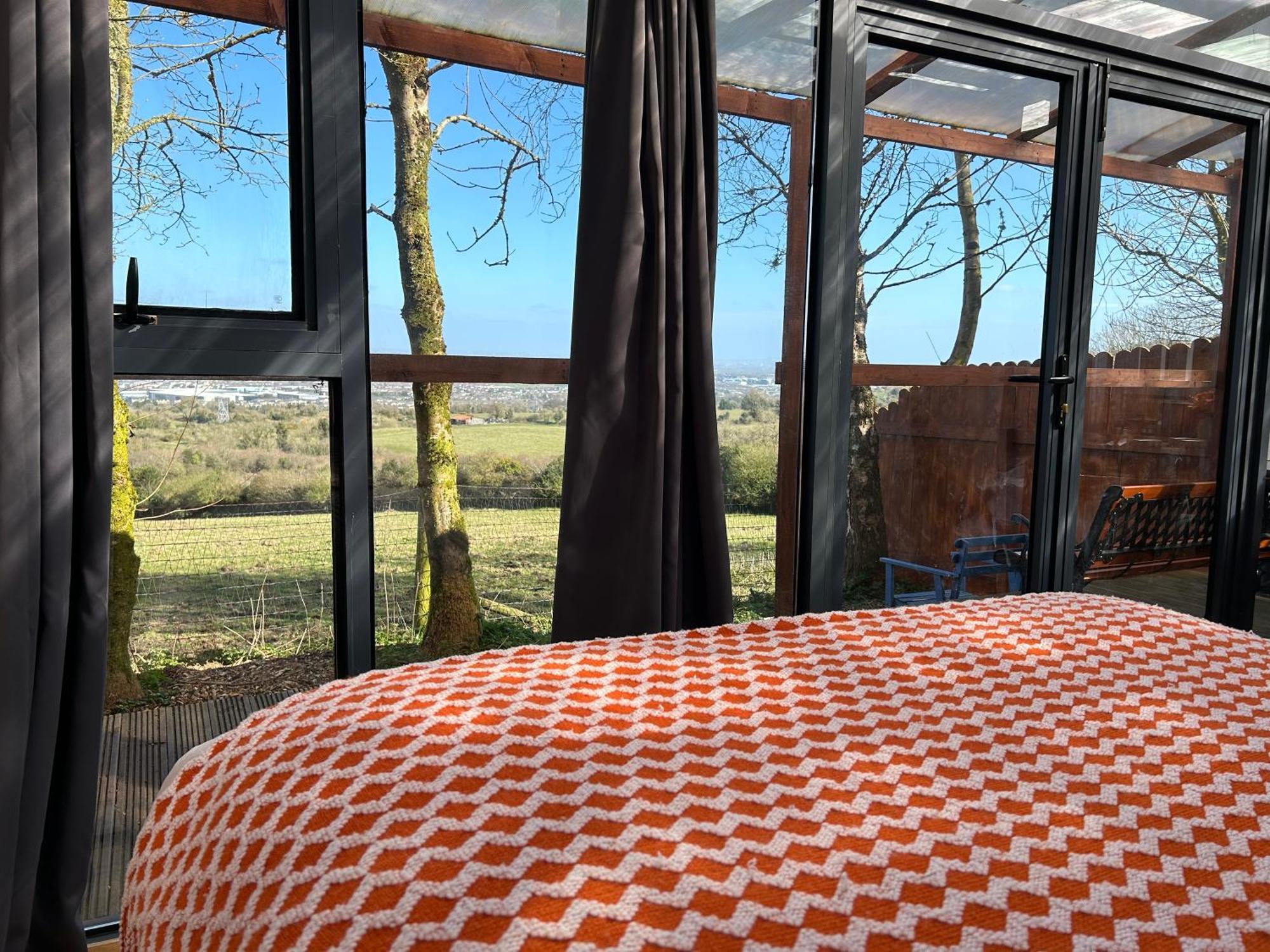 Sky Gazer Cabin In The Woods Дублин Экстерьер фото